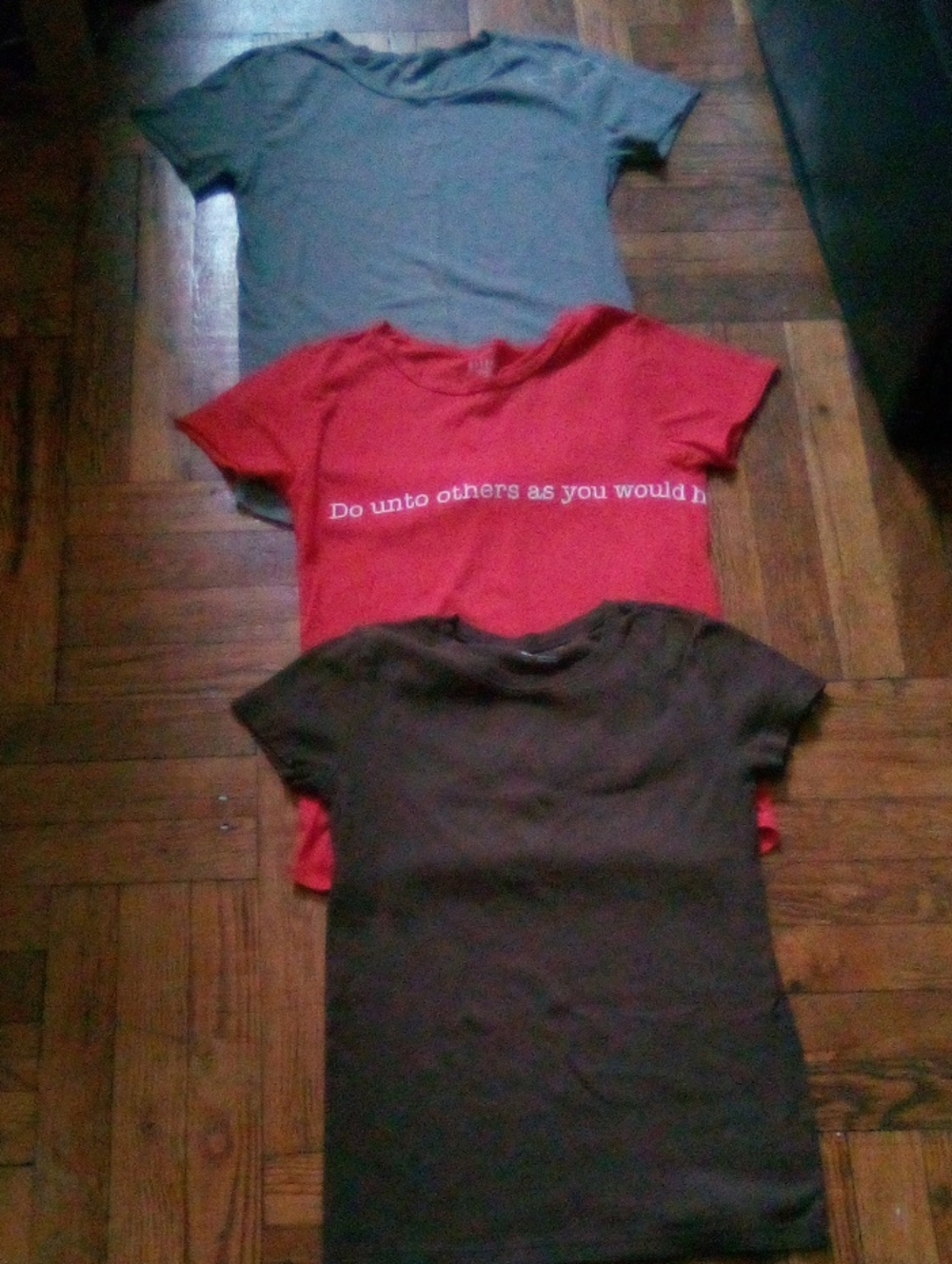 Women's Basic Crew Neck T-Shirts Bundle. Size Medium
